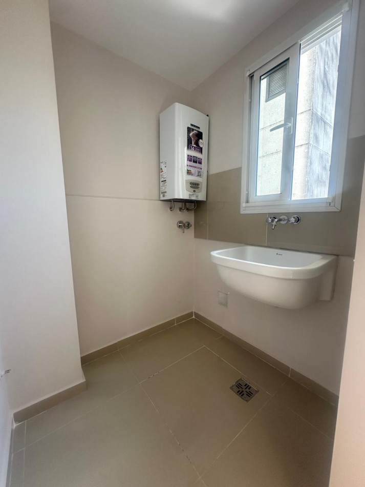 AV. MATE DE LUNA 2044, G PARK, SAN MIGUEL DE TUCUMAN.