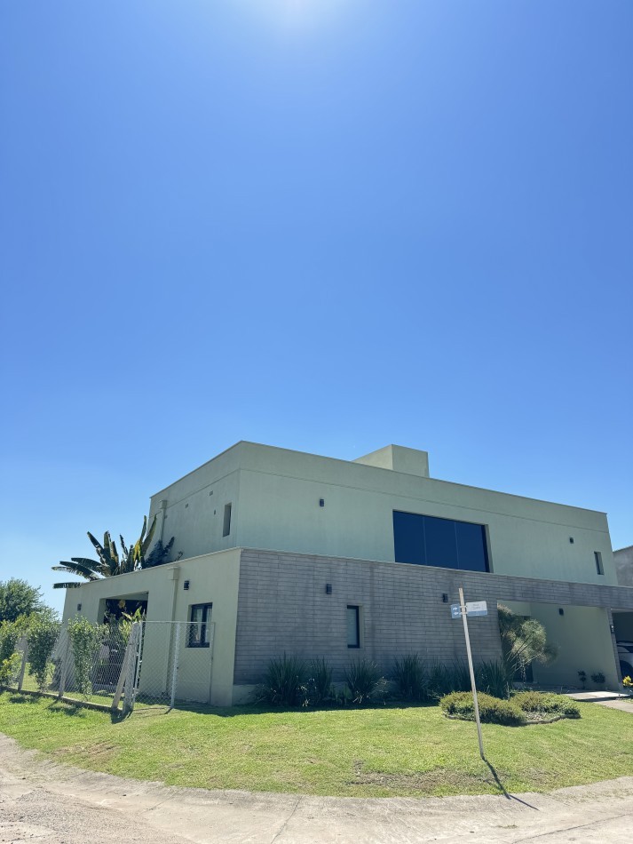 COUNTRY VIENTO SUR, TUCUMAN.